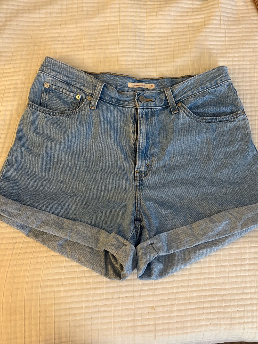 Levi’s 80s Mom Shorts - size 31